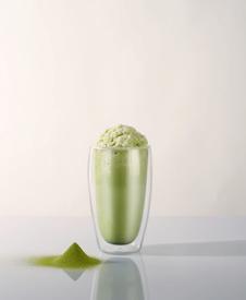 Latte z herbaty matcha